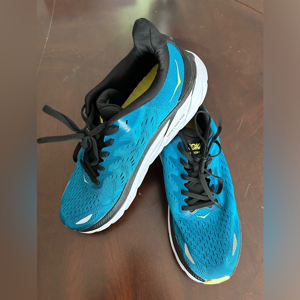 Hoka Clifton 8